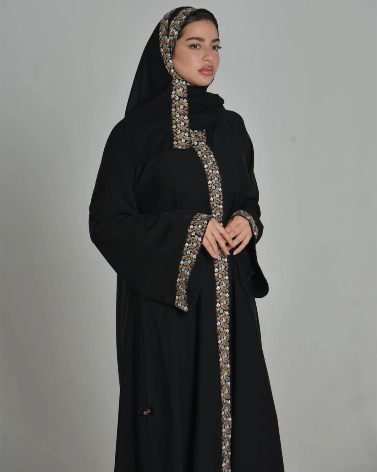 ⁦عباية مطللق⁩ - الصورة ⁦2⁩